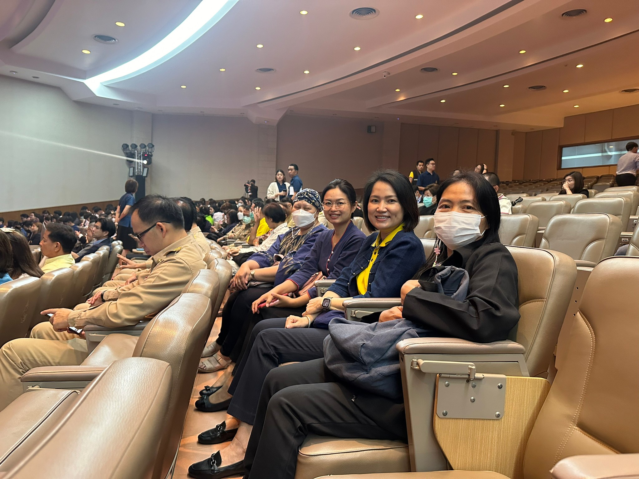 7864D369-90BA-4D20-BECA-584532B7D7FC