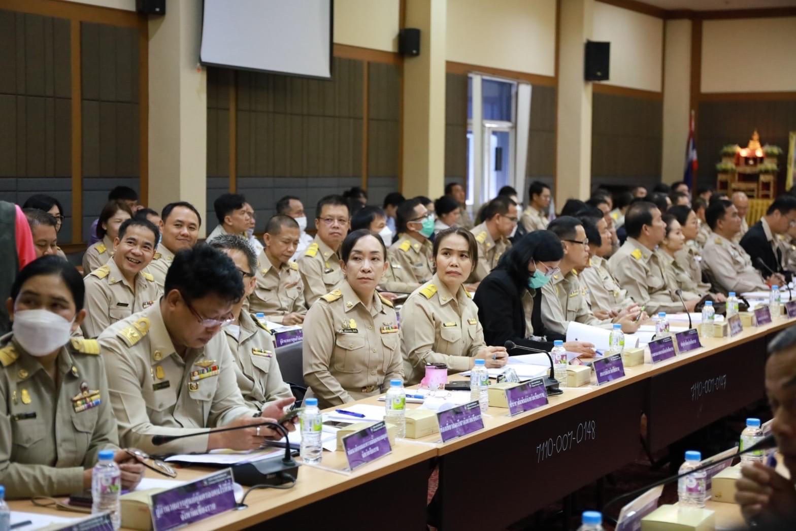 7B525033-F562-4A98-A3FC-7F15F9785448