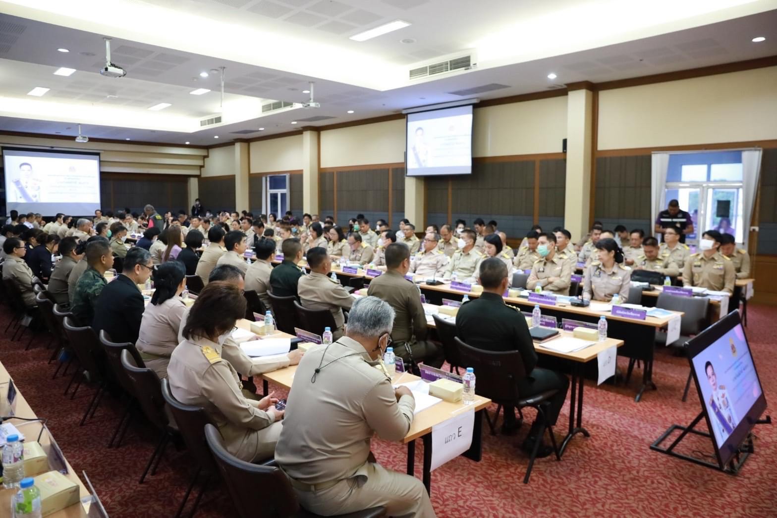 E6C1C9F5-D06C-414F-AF41-F969A7C5BC5D