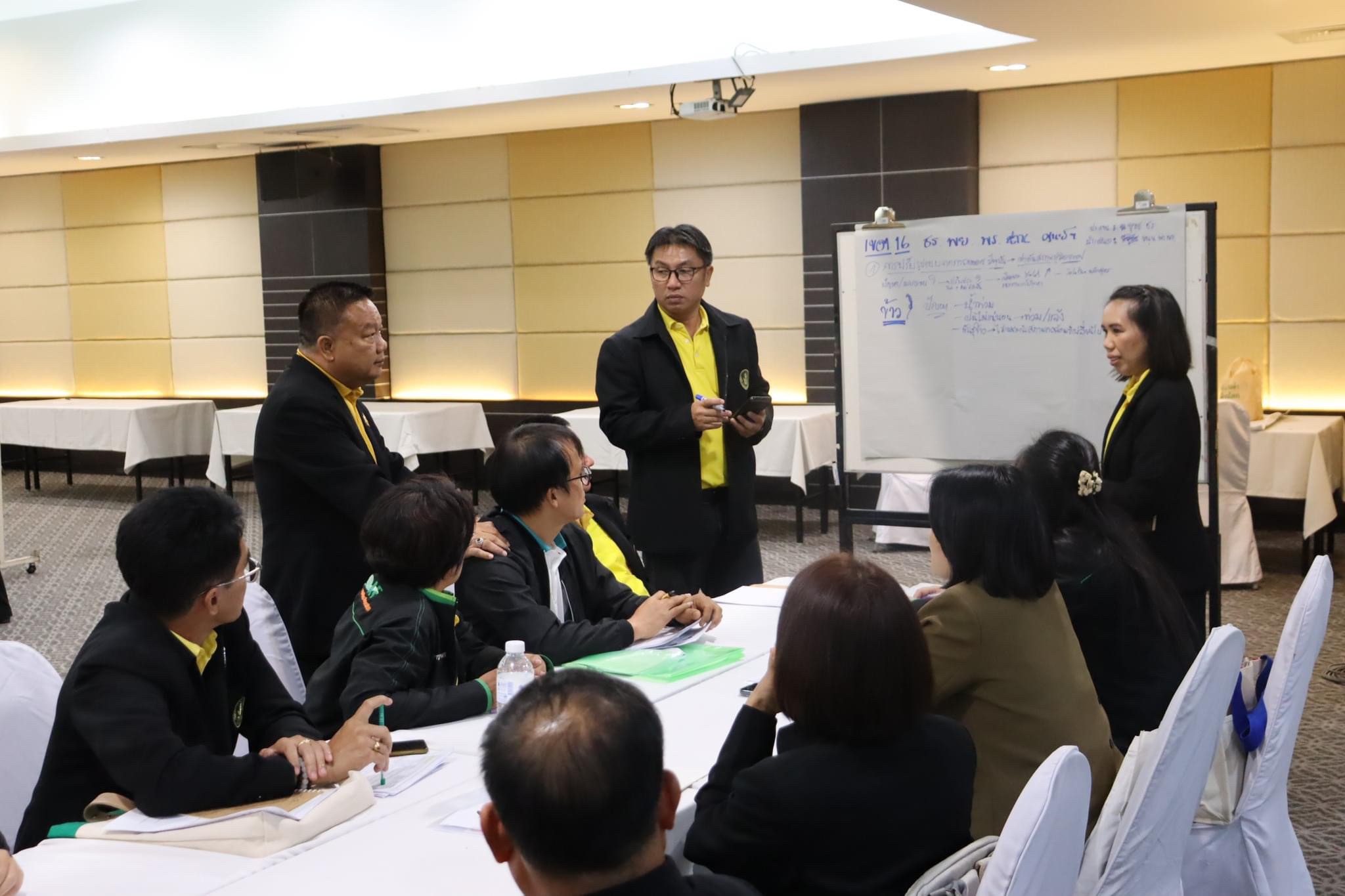 CC8EC14E-0391-45AD-81D2-63FD07783620